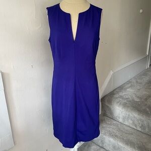 Trina Turk Purple Notch V-Neck Seamed Ponte Sheath Dress EUC Size 2 Style 299433